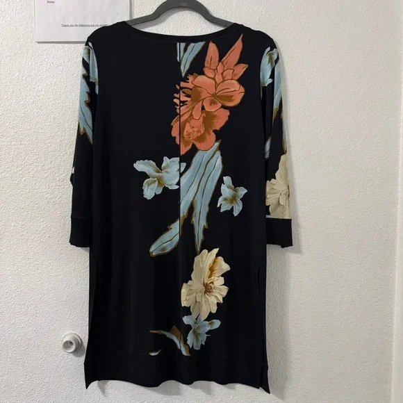 Eva Varro Shift Mini Dress M Black Floral Print 3/4 Sleeve Artsy Travel Comfort - Picture 3 of 3